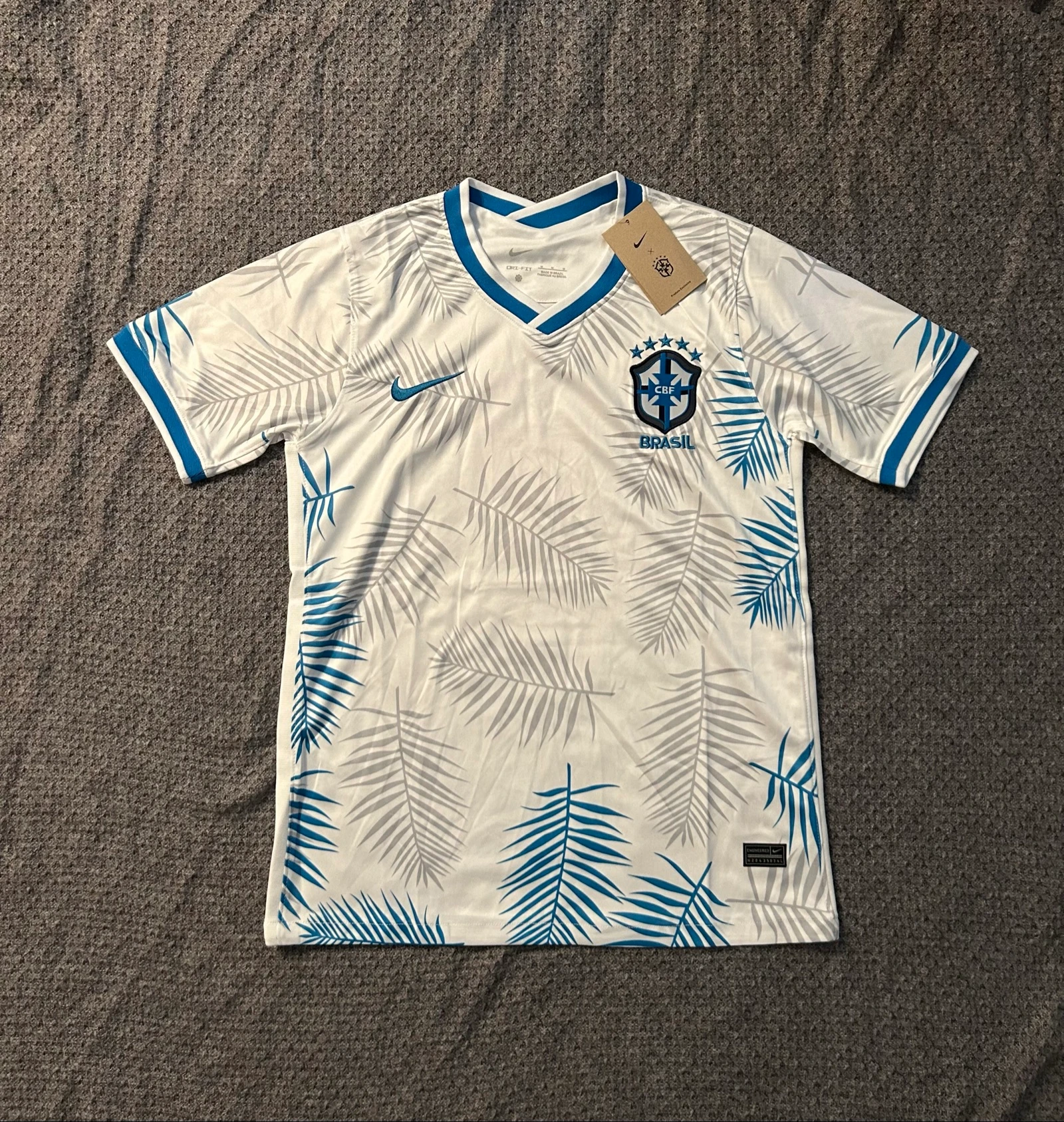 maillot bresil feuille bleu et blanc taille L
